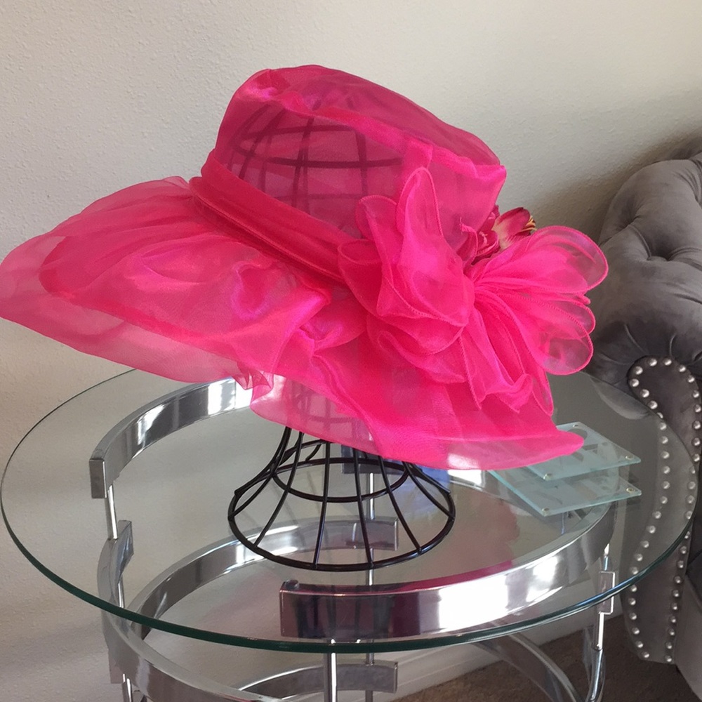 Derby polo match hat